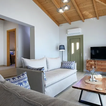 Mesogea Luxury Apartament *